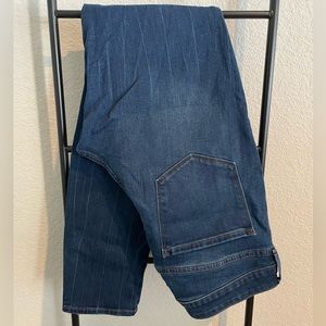 Old Navy Pop Icon Skinny Jean